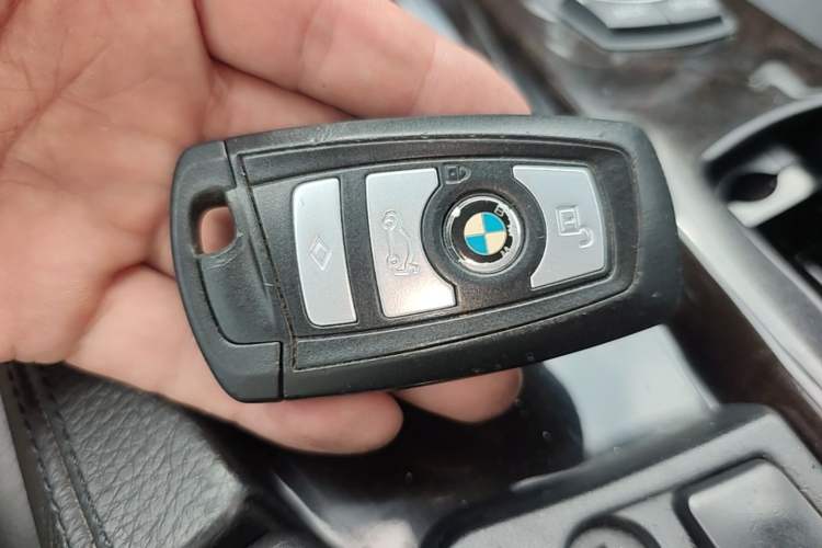 Used BMW 5 Series 2012 523Li Leading Model Vehicle Key