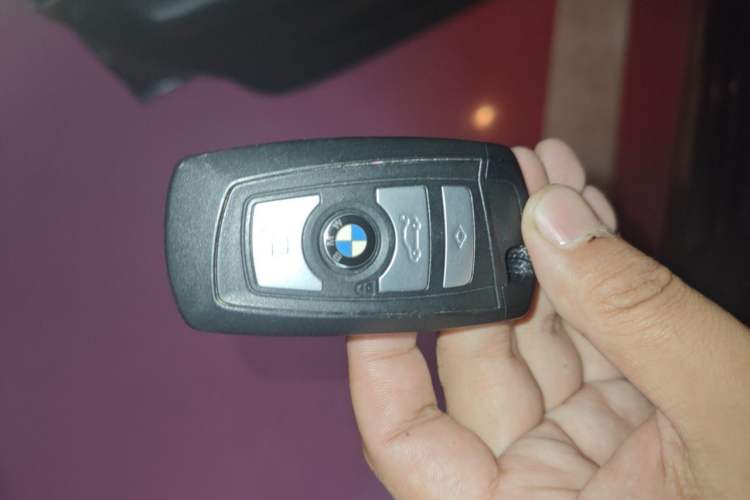 Used BMW 5 Series 2012 523Li Leading Model Vehicle Key