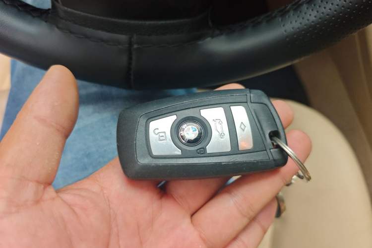 Used BMW 5 Series 2012 530Li Leading Model Vehicle Key
