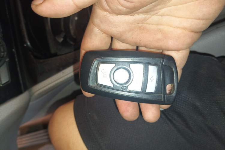 Used BMW 5 Series 2012 530i Sport Touring Vehicle Key