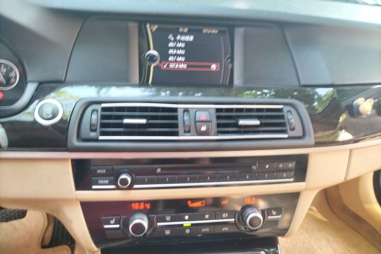 Used BMW 5 Series 2012 523Li Leading Model Audio And AC Panel