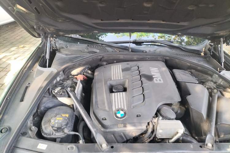 Used BMW 5 Series 2012 523Li Leading Model Engine Bay Right