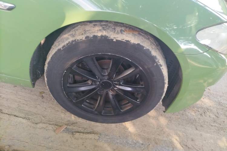 Used BMW 5 Series 2012 523Li Leading Model Right Front Wheel Hub