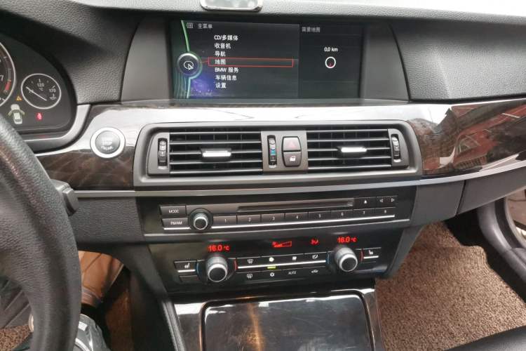 Used BMW 5 Series 2012 523Li Luxury Model Audio And AC Panel