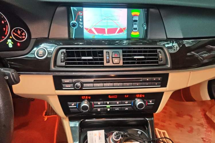 Used BMW 5 Series 2012 523Li Luxury Model Audio And AC Panel