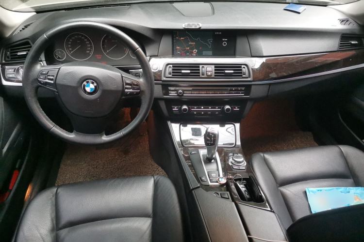Used BMW 5 Series 2012 523Li Luxury Model Center Console