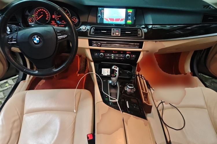 Used BMW 5 Series 2012 523Li Luxury Model Center Console
