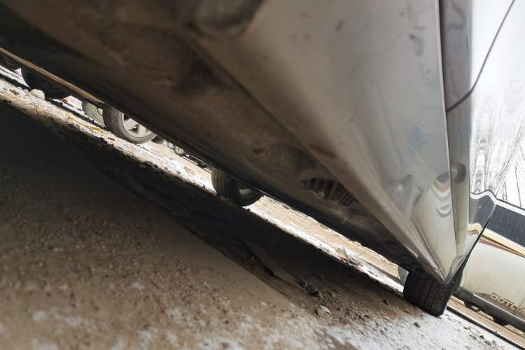 Used BMW 5 Series 2012 530Li Leading Model Chassis Front Left