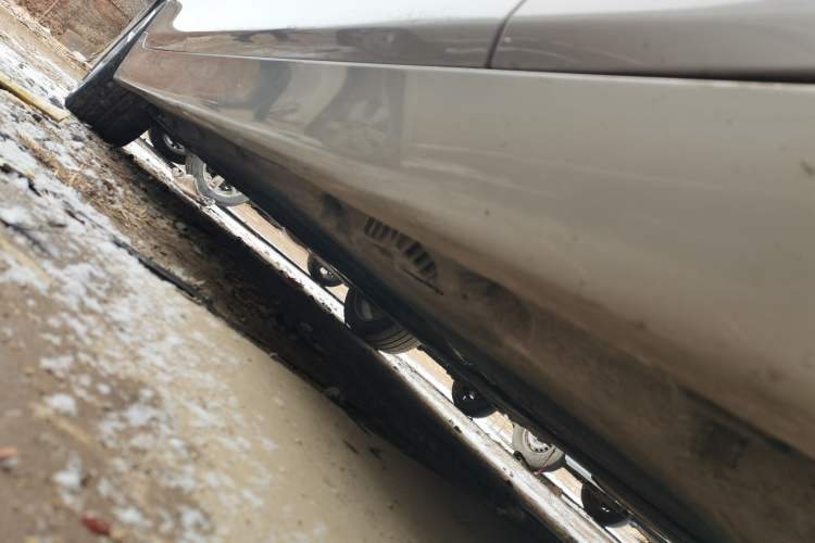 Used BMW 5 Series 2012 530Li Leading Model Chassis Front Right
