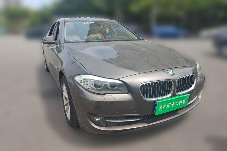 Used BMW 5 Series 2012 520Li Elegant Edition Front Right 45 Deg