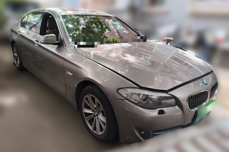 Used BMW 5 Series 2012 520Li Elegant Edition Front Right 45 Deg