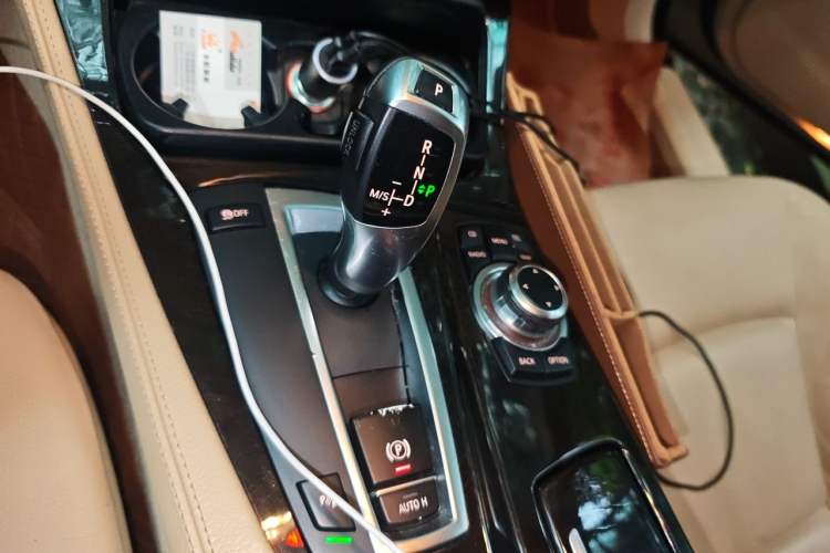 Used BMW 5 Series 2012 523Li Luxury Model Gear Lever