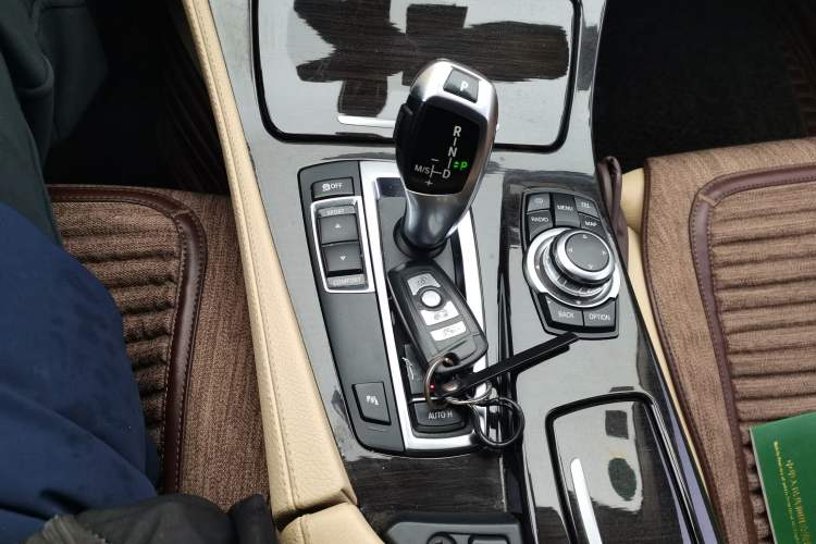 Used BMW 5 Series 2012 530Li Leading Model Gear Lever
