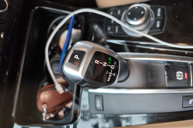 Used BMW 5 Series 2012 523Li Leading Model Gear Lever