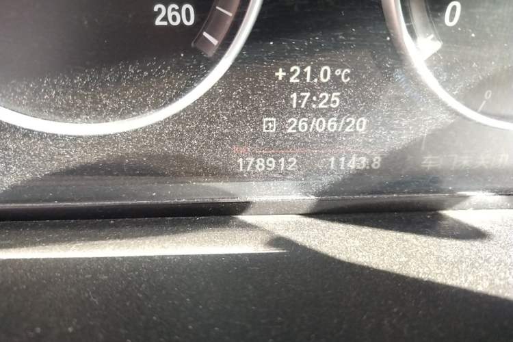 Used BMW 5 Series 2012 523Li Leading Model Odometer Close Up