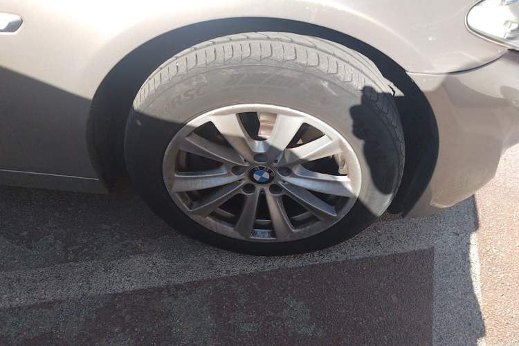 Used BMW 5 Series 2012 523Li Leading Model Right Front Wheel Hub