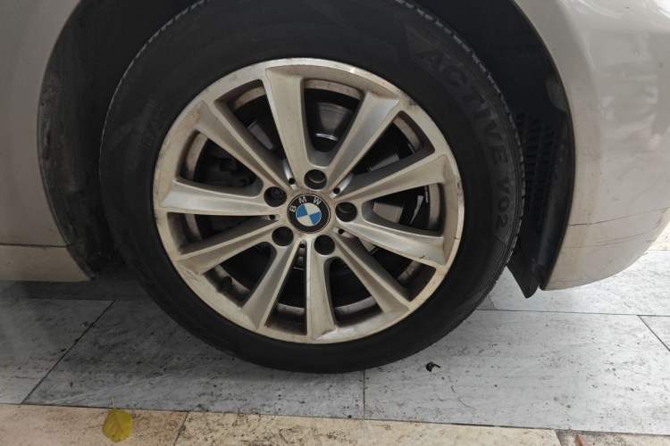 Used BMW 5 Series 2012 523Li Leading Model Right Front Wheel Hub