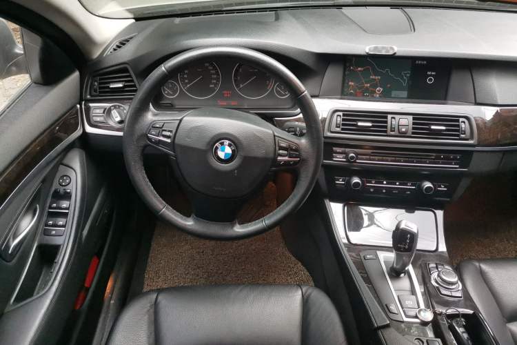 Used BMW 5 Series 2012 523Li Luxury Model Steering Wheel