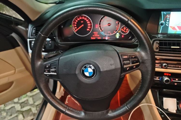 Used BMW 5 Series 2012 523Li Luxury Model Steering Wheel