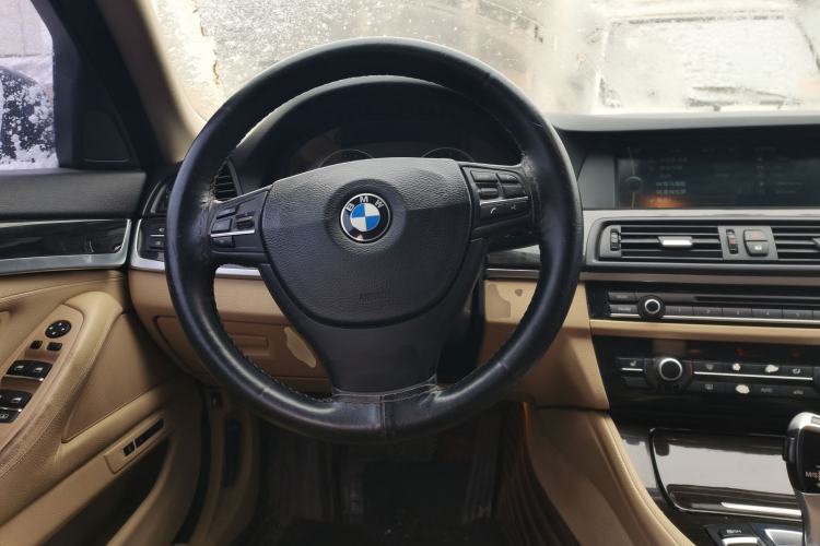 Used BMW 5 Series 2012 530Li Leading Model Steering Wheel