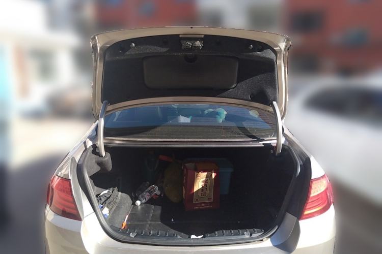 Used BMW 5 Series 2012 523Li Leading Model Trunk