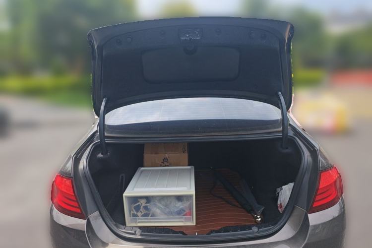 Used BMW 5 Series 2012 520Li Elegant Edition Trunk