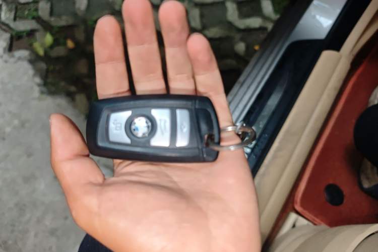 Used BMW 5 Series 2012 523Li Luxury Model Vehicle Key