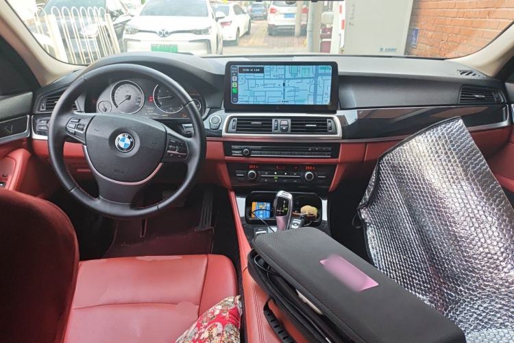 Used BMW 5 Series 2012 520i Elegant Edition Center Console