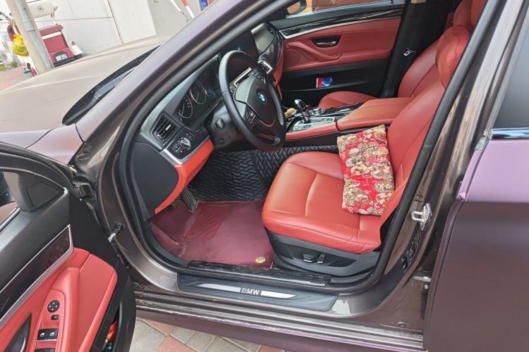 Used BMW 5 Series 2012 520i Elegant Edition Driver Seat