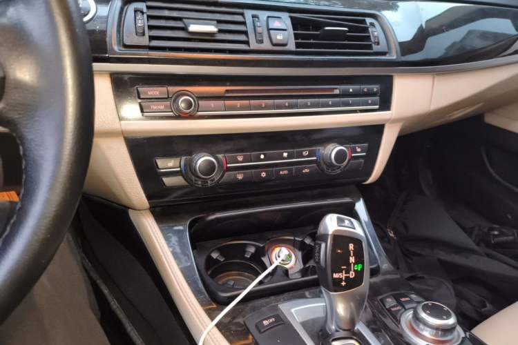 Used BMW 5 Series 2012 523Li Luxury Model Audio And AC Panel