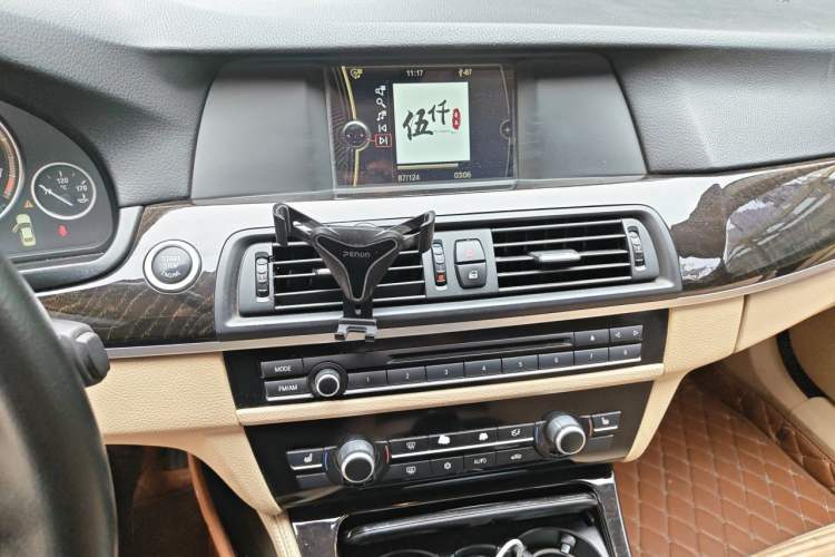 Used BMW 5 Series 2012 523Li Leading Model Audio And AC Panel