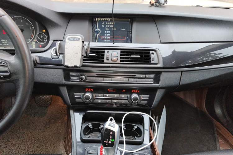 Used BMW 5 Series 2012 520Li Elegant Edition Audio And AC Panel