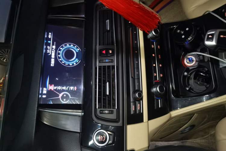 Used BMW 5 Series 2012 520Li Elegant Edition Audio And AC Panel