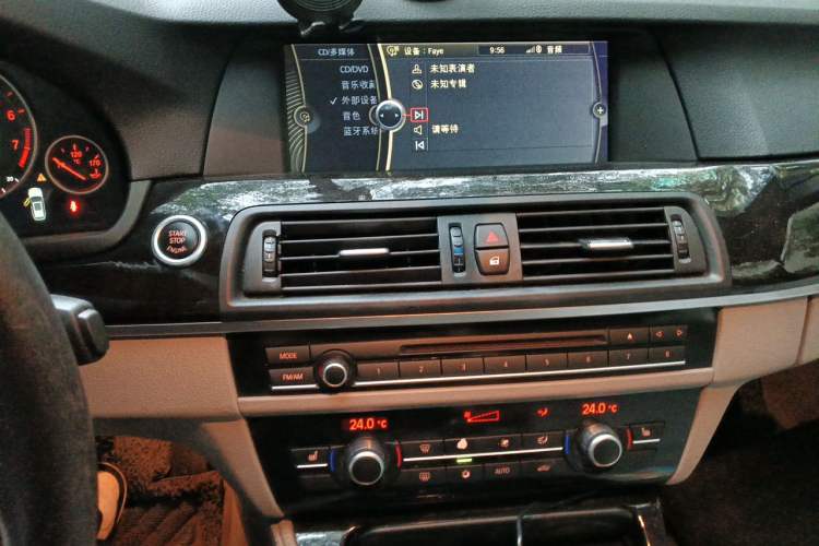 Used BMW 5 Series 2012 530i Sport Touring Audio And AC Panel