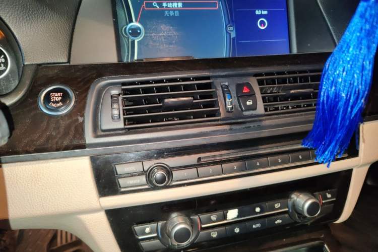 Used BMW 5 Series 2012 523Li Luxury Model Audio And AC Panel