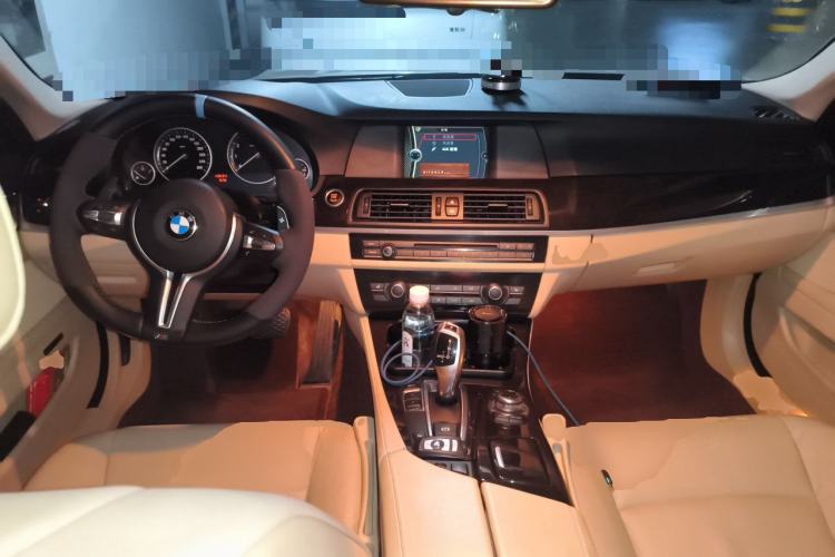 Used BMW 5 Series 2012 523Li Leading Model Center Console