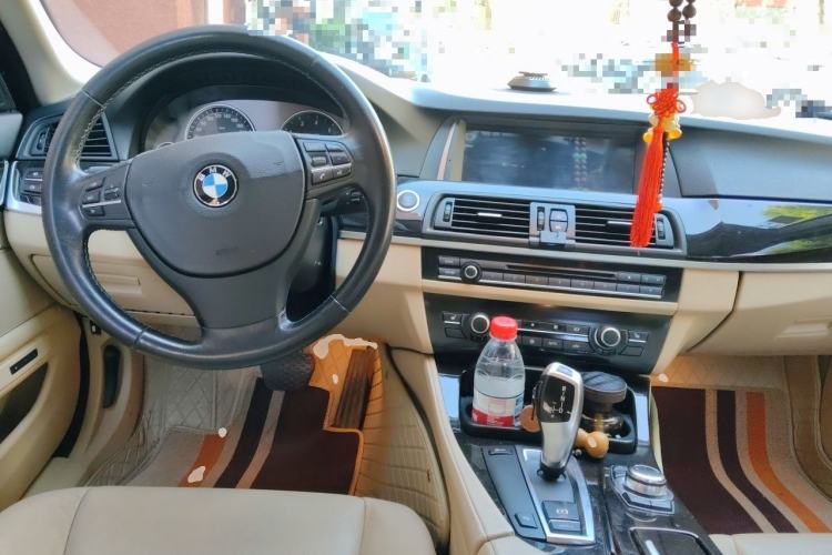 Used BMW 5 Series 2012 523Li Leading Model Center Console