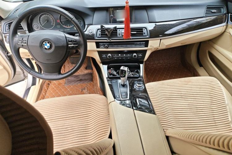 Used BMW 5 Series 2012 523Li Leading Model Center Console