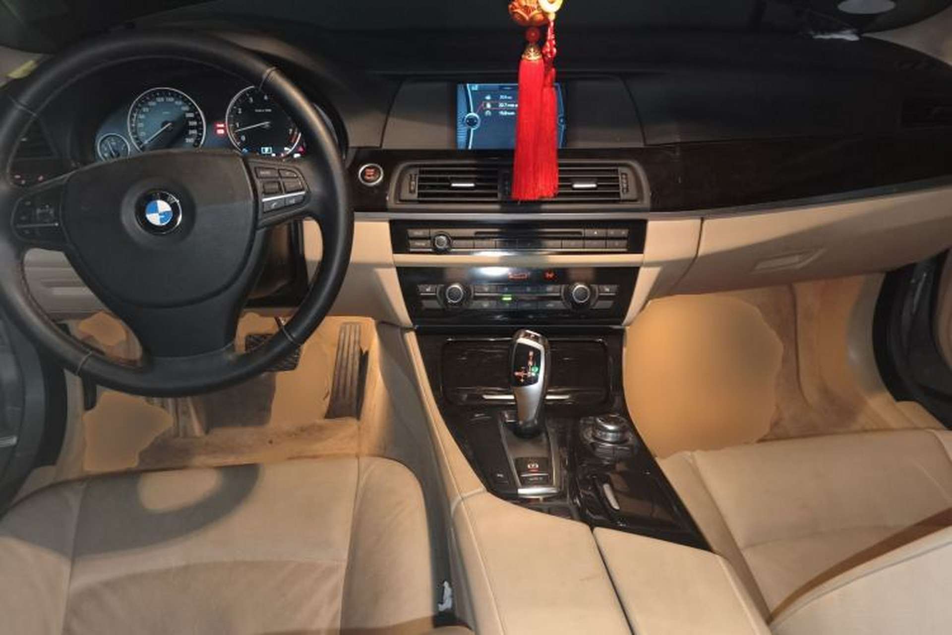 Used BMW 5 Series 2012 523Li Leading Model Center Console