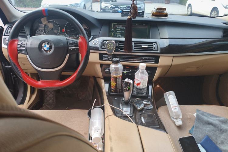 Used BMW 5 Series 2012 523Li Luxury Model Center Console