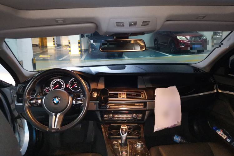 Used BMW 5 Series 2012 535Li Leading Model Center Console