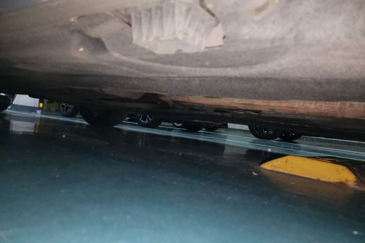 Used BMW 5 Series 2012 535Li Leading Model Chassis Front Right