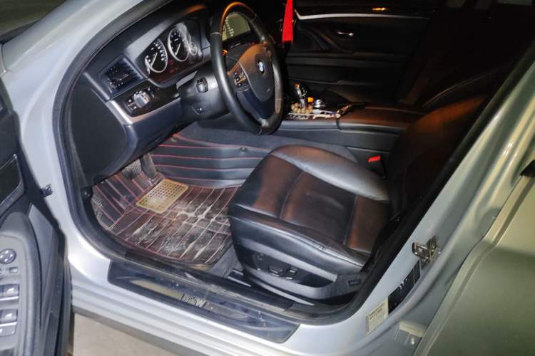 Used BMW 5 Series 2012 530Li Leading Model Driver Seat