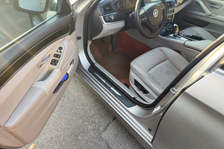 Used BMW 5 Series 2012 523Li Luxury Model Driver Seat