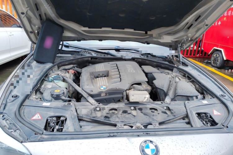 Used BMW 5 Series 2012 520Li Elegant Edition Engine Bay