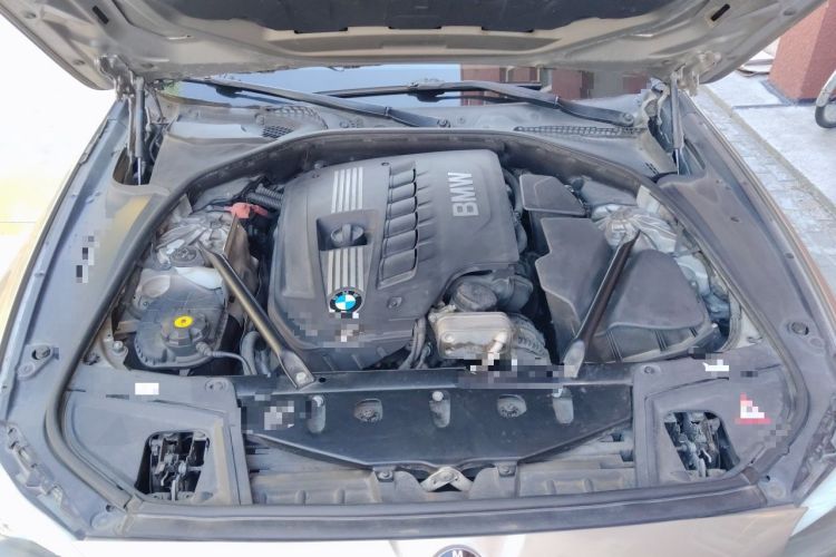 Used BMW 5 Series 2012 523Li Leading Model Engine Bay
