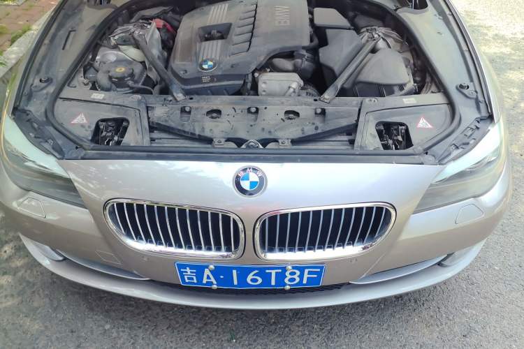 Used BMW 5 Series 2012 523Li Luxury Model Engine Bay