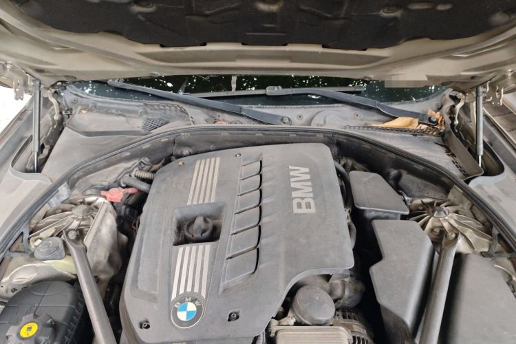 Used BMW 5 Series 2012 520Li Elegant Edition Engine Bay