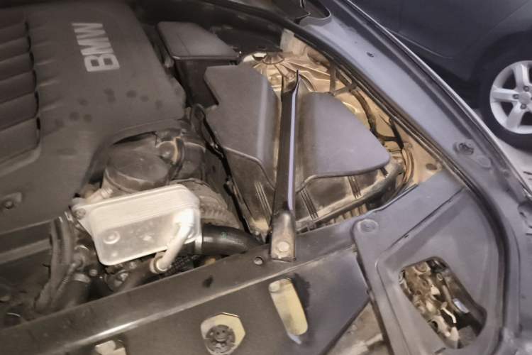 Used BMW 5 Series 2012 523Li Luxury Model Engine Bay Left