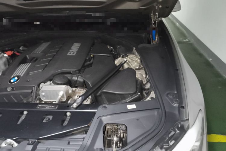 Used BMW 5 Series 2012 523Li Leading Model Engine Bay Left